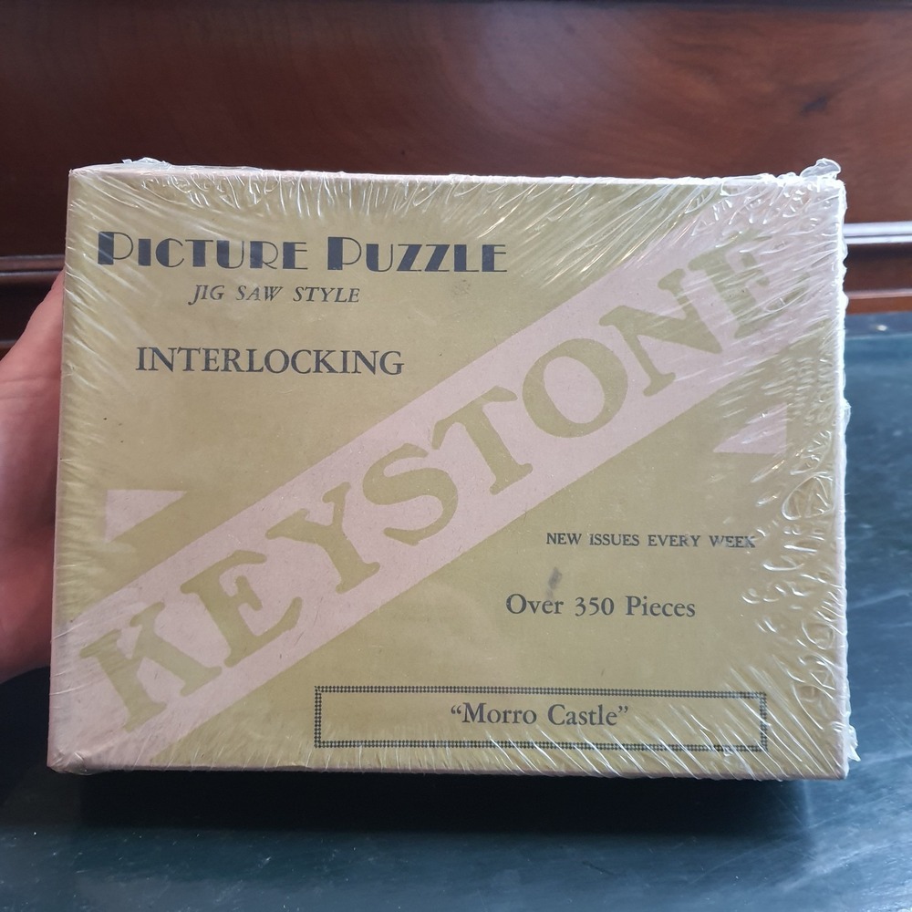 Vintage Sealed Keystone Scranton PA Interlocking 300 Piece Puzzle "MORRO CASTLE"